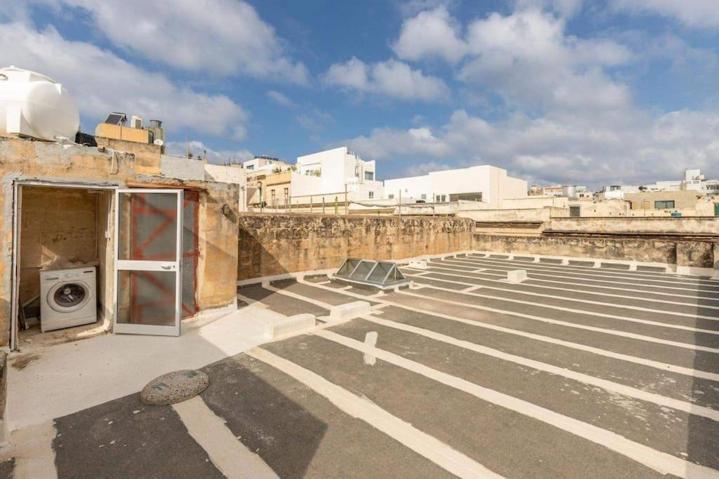 Spacious 4-Bedrooms Townhouse In Tas-Sliema Exterior foto